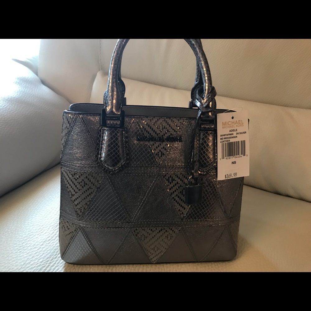 MICHAEL KORS Adele Messenger (NWT)